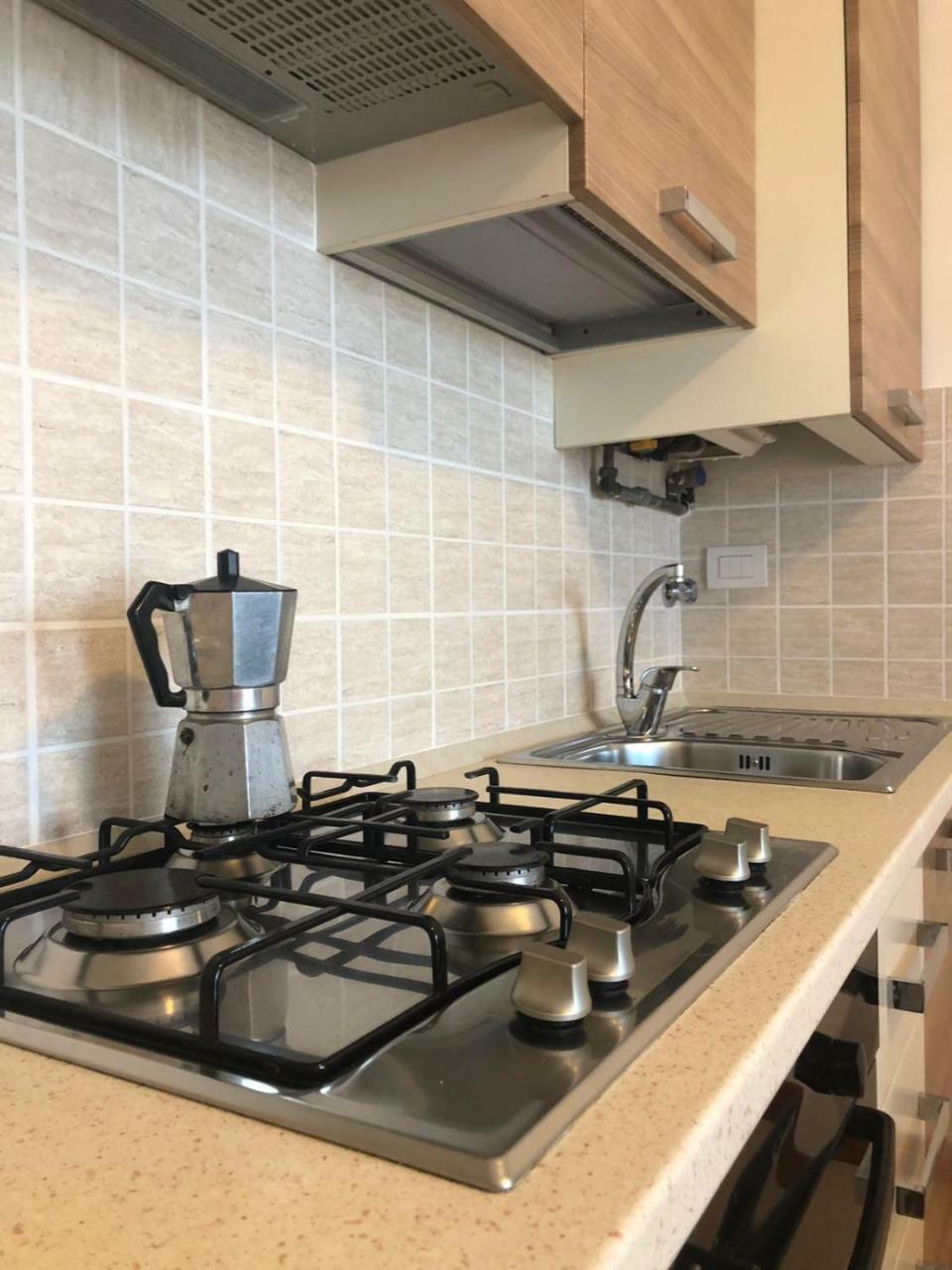 סירמיונה Appartamenti Fiordaliso מראה חיצוני תמונה